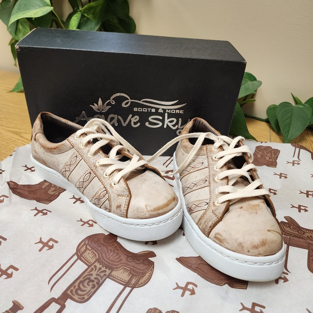 Agave Sky Sheridan Western Sneakers Size 7, brand new in box.